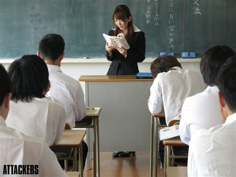 Adn Female Teacher She Gets Wet When Meeting Her Student Yui