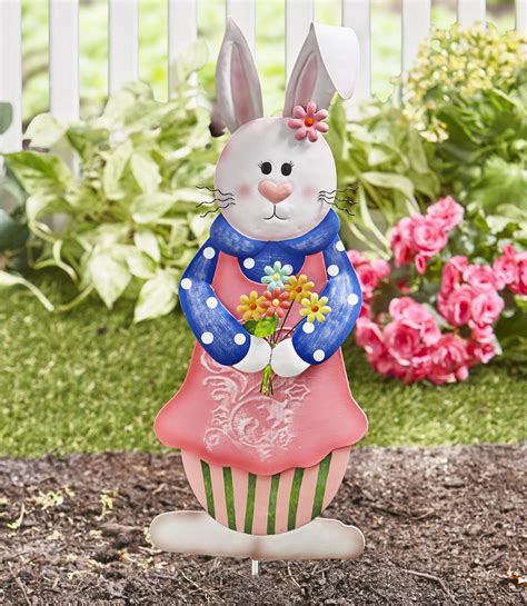 20 Outdoor Easter Bunny Decorations