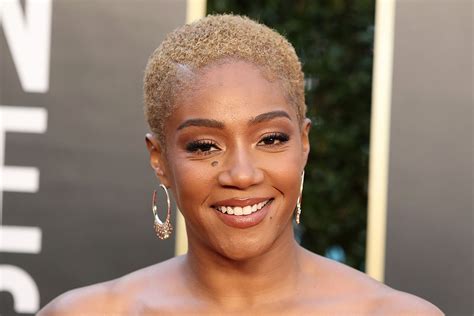 Tiffany Haddish Debuts Blonde Hair At The 2021 Golden Globes