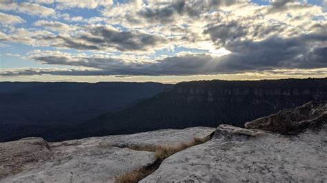 Lincolns Rock Wentworth Falls See A Stunning Sunset Over The Jamison