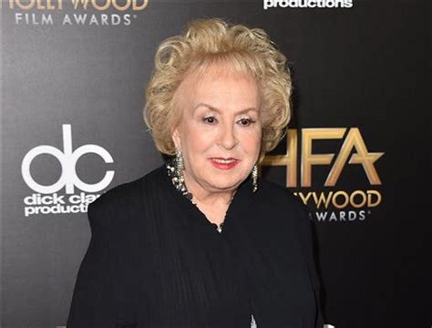 Actress Doris Roberts Who Played The Mother From ‘everybody Loves