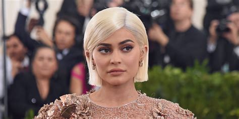 Kylie Jenners Snapchat Hacked By Someone Claiming To Have Nude Photos