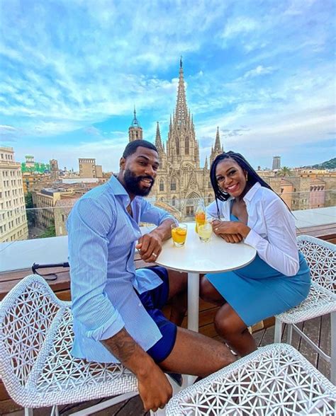 Mike Edwards Having Fun While On Vacation In Spain With Pregnant Wife Perri Photos Video