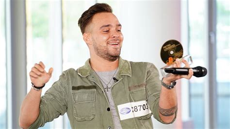 Deutschland sucht den superstar (dsds; DSDS 2020: Kevin Jenewein bekommt Goldene CD von Pietro ...