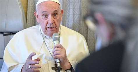 Папа Римский: помогать Украине оружием - морально приемлемо ...