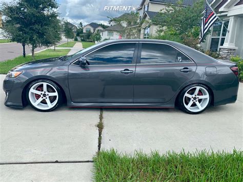 2012 Toyota Camry Se With 18x9 Jnc Jnc026 And Michelin 225x45 On