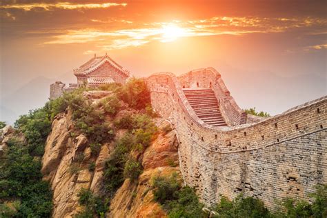 Great Wall Under Sunshine During Sunset，in Beijing China Global