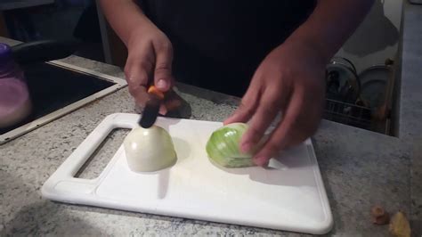 How To Chop Onion For Indian Cooking Youtube