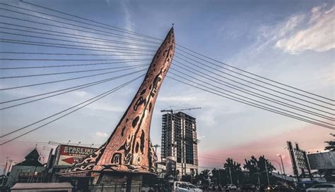 Jembatan Tugu Keris Ikon Baru Kota Solo Yang Instagenic Traveling Yuk