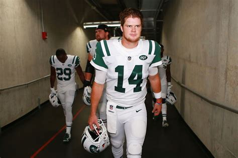 You can keep up with your favorite nfl teams and save money by streaming with sling tv, youtube tv or fubotv. How to watch New York Jets games during 2020 NFL season ...