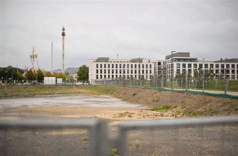 It quickly connects you to the city centre. Bauprojekt in Stuttgart: Neuer Stadtteil im Neckarpark ...