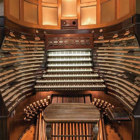 The Largest Organ Console In The World Controlling Over 33000