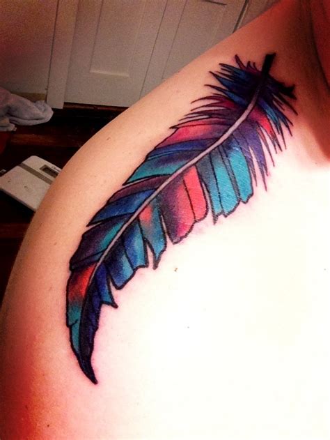 You can have these feathers tattoo on the ribs, hands. Colored feather tattoo | Tattoo Ideas | Pinterest ...