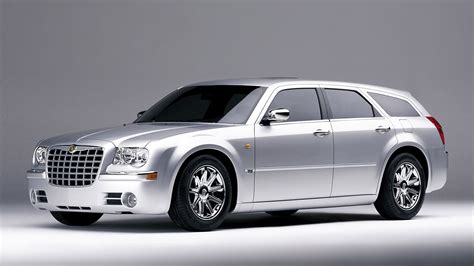 Chrysler 300c Touring Concept Car Full Size Luxury Silver Car Station