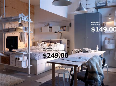 What a great solution to reduce the time needed to get out of the house! ESPACIO PARA UNO | Ikea studio apartment, Studio apartment and Apartment ideas