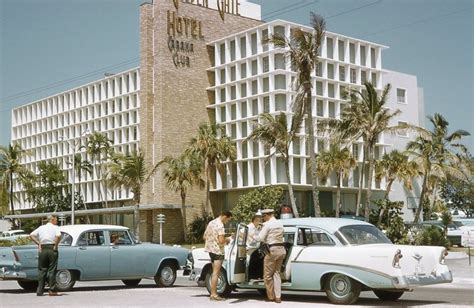 40 Fascinating Color Photos Capture Street Scenes Of Miami And Miami Beach In The 1950s ~ Vintage