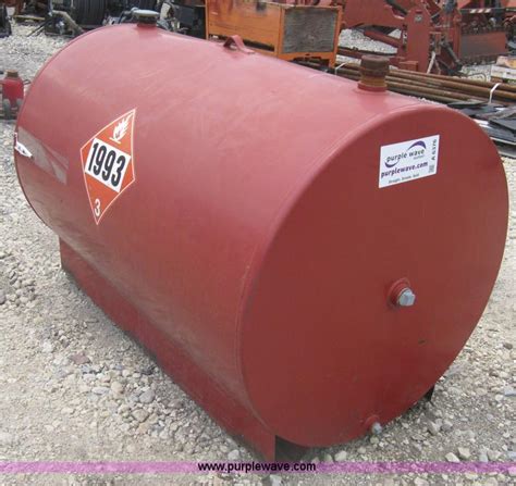 300 Gallon Fuel Tank In Wichita Ks Item A6376 Sold Purple Wave