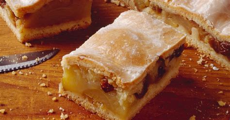 Den teig in eine frischhaltefolie. Gedeckter Apfel-Blechkuchen Rezept | EAT SMARTER