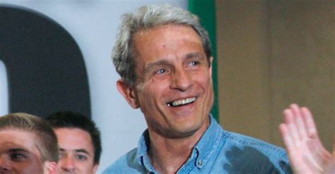 August 24, 1954) is an american businessman, political activist, and democratic political fundraiser. Ed Buck to Face Federal Drug Charge in Gemmel Moore's Death, Official Says - The New York Times