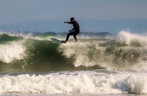 Images Gratuites Plage Mer Oc An Vague Surfeur Surfant Quilibre Planche De Surf Sport