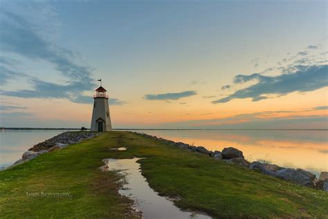 F04a0224 Wm Lake Hefner West Harbor Lighthouse Sunset In C Flickr