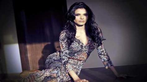 Sherlyn Chopra Posts Another Nude Pic On Twitter Movies News