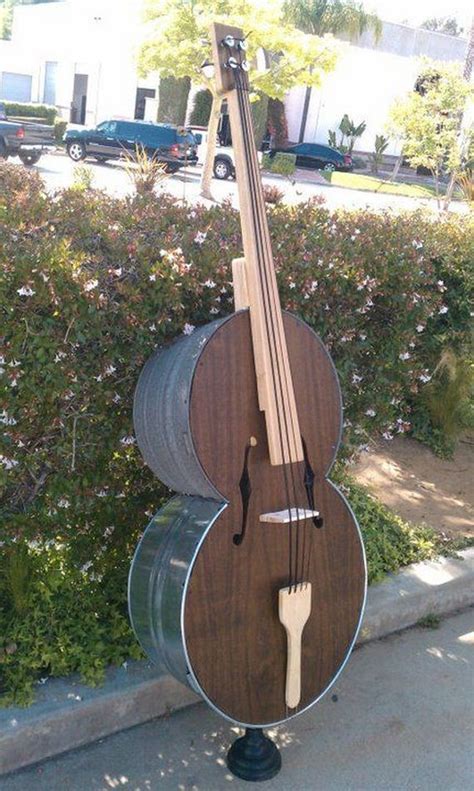 Being and enthusiast of diy musical instruments, i have postposed this merely a copy of the bestseller kala ubass, which is a short scale bass guitar in the body of an ukulele. Guitar Blog: Homemade Upright Washtub Bass.