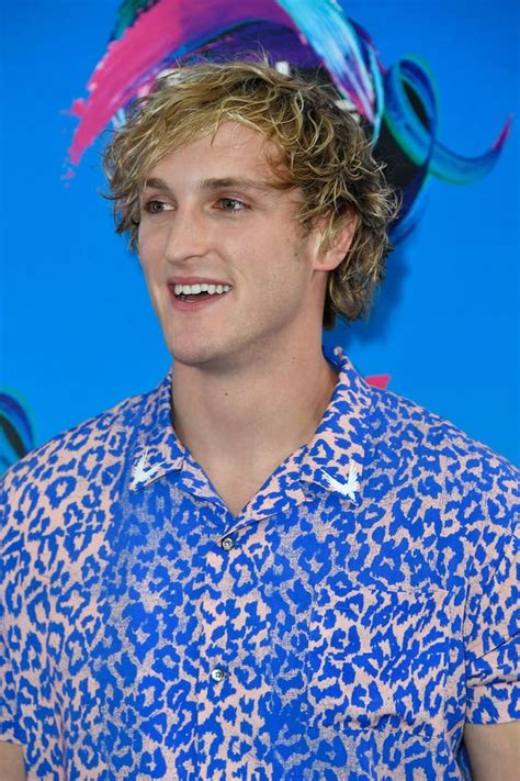 Follow me on instagram @loganpaul business: YouTube star Logan Paul to trek Antarctica to prove EARTH ...