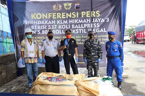 Lowongan kerja bea cukai sabang penerimaan pegawai. BC-TNI AL Sikat Penyelundup Tekstil yang Dapat Menurunkan ...