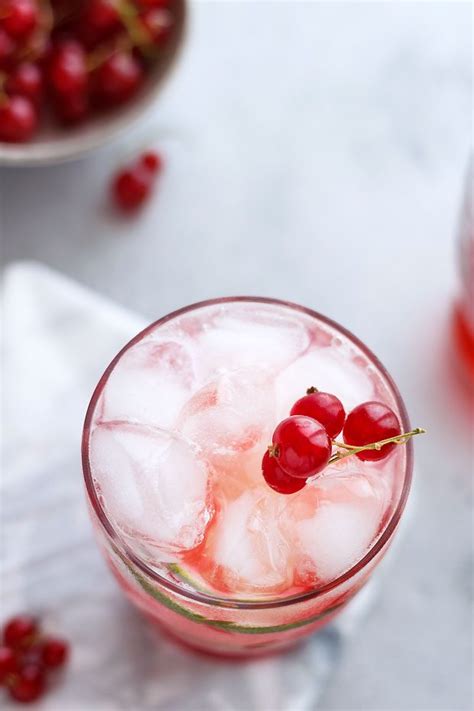 Red Currant Frozen Cocktail Recipe — Eatwell101
