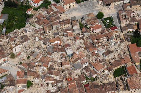 Sabato sera, poco prima delle 23, un terremoto di magnitudo 3.7 è stato registrato in provincia dell'aquila. Terremoto dell'Aquila: il processo di appello alla scienza ...