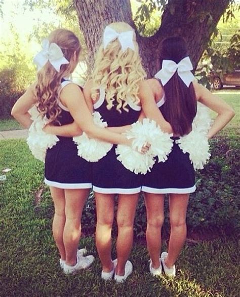 Best Friends Photo Cheer Poses Cheer Team Pictures Cheer Pictures