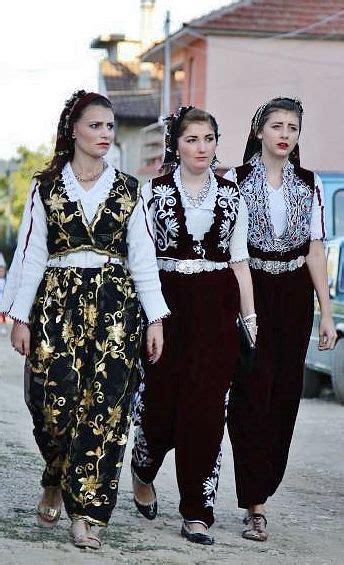 turkish women in festive costumes from the village of medovets called ‘sarıkovanlık by the