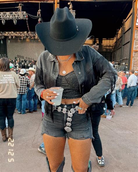 Country Concert Outfits For Women 24 Styles To Try