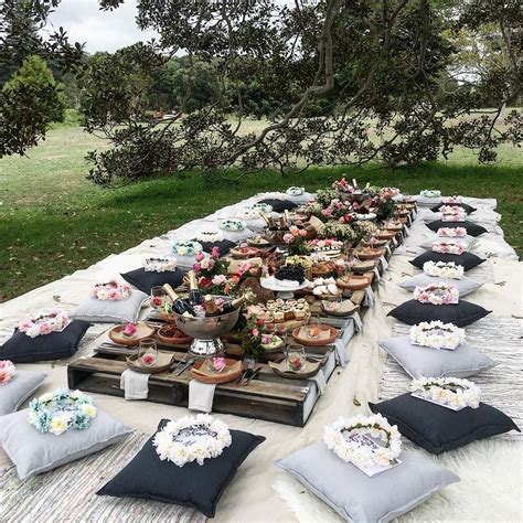 The Stylish Backyard Picnic Essentials You Need For A To Complete Your Picnic Experience