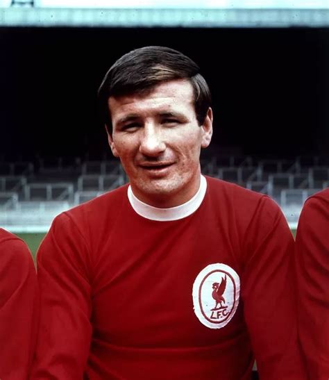 Football World Pays Tribute To Liverpool Legend Tommy Smith Liverpool