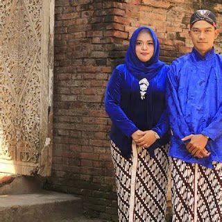 Kain batik banyumasan primisima kain batik banyumas asli bahan katun. Sewa baju adat Jawa sewa baju jawa sewa tarian Jawa sewa ...