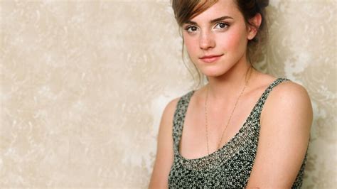 Beautiful Emma Watson English Actress Celebrity Wallpaper 433