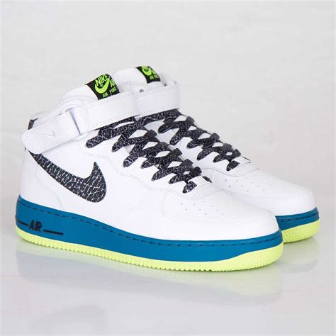 From the classic air force 1 low to the retro air force 180, buy and sell every nike air force release now on stockx. Nike Air Force 1 Mid Â´07 - 315123-123 - Sneakersnstuff ...