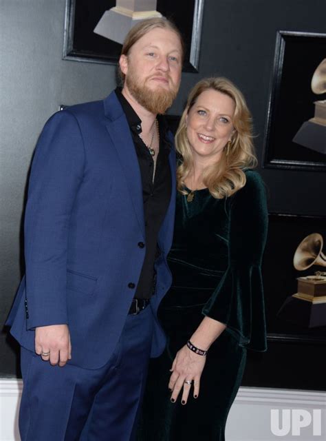 Photo Derek Trucks And Susan Tedeschi Arrive At 60th Annual Grammy Awards In New York