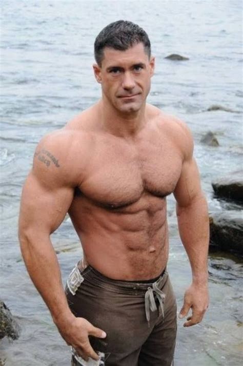 o o hot men hot guys muscle hunks men s muscle hommes sexy mature men muscular men