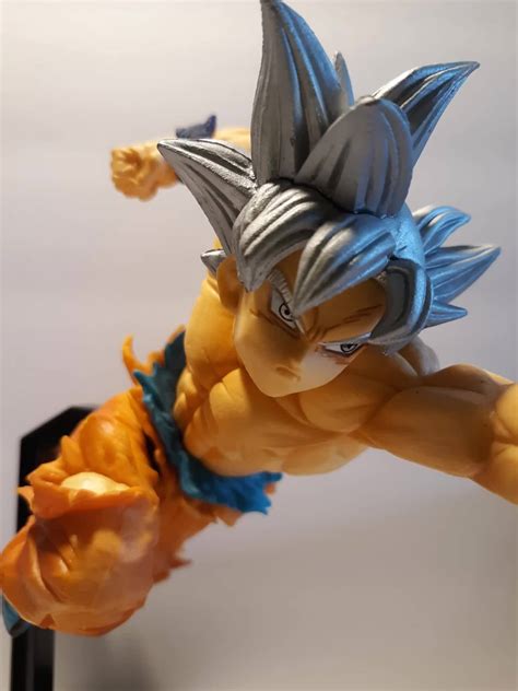 Goku Ultra Instinct Punching 20 By 5th Street Collectibles