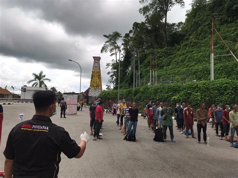 Nonton online berita dan info lockdown malaysia terupdate hanya di vidio. Sejak Malaysia Lockdown, 665 TKI di Sarawak Dipulangkan ke Indonesia : Okezone News