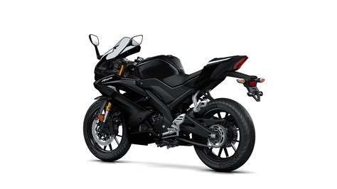 Work hard on your fitness. 2019 Yamaha YZF-R125 Guide • Total Motorcycle