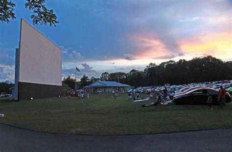Drive in, see a movie, and stay the night at doc's drive in! America's Best Drive-In Movie Theaters - Fodors Travel Guide