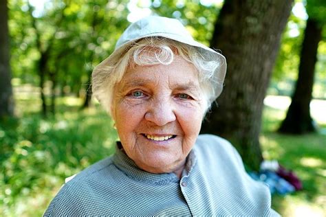 Woman Senior Elder Elderly Grandmother Grandma Smile Person Happy Face Wisdom Pikist