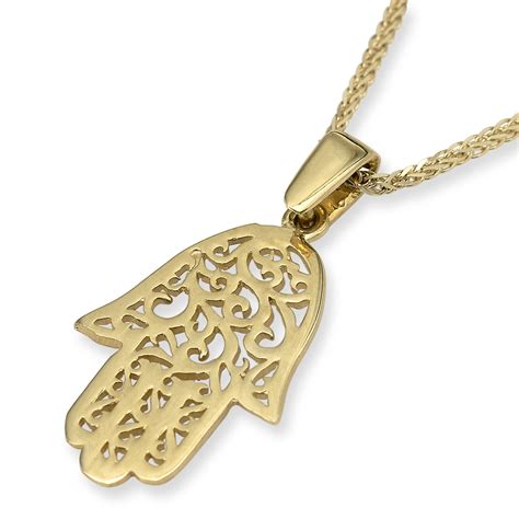 Chic 14k Yellow Gold Hamsa Pendant Necklace With Ornate Design Jewish