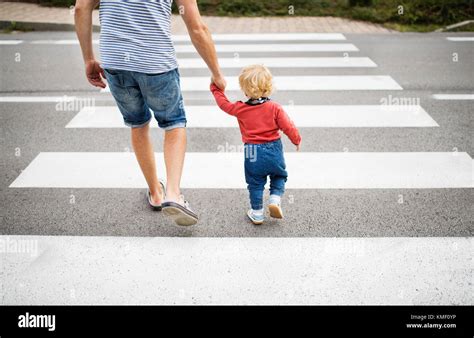 Parent Road Hi Res Stock Photography And Images Alamy