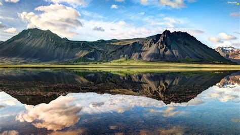 Iceland Lake Reflection Mountains For Phone Wallpapers 2560x1440