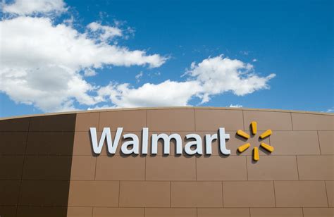 Walmart logo storefront | Stock Investor